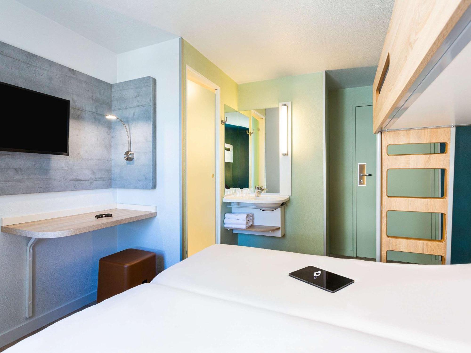 Ibis Budget Rochefort المظهر الخارجي الصورة