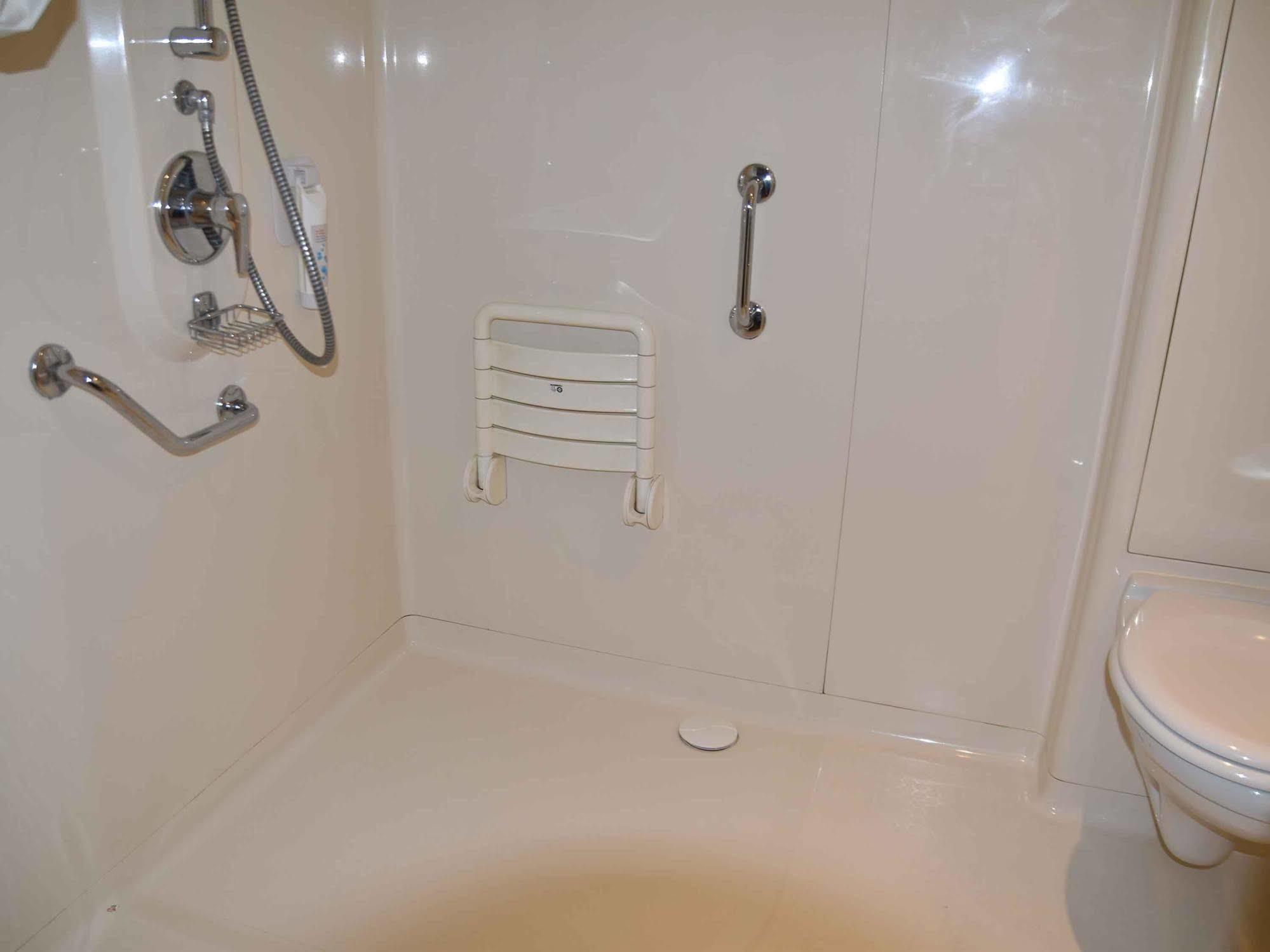 Ibis Budget Rochefort المظهر الخارجي الصورة