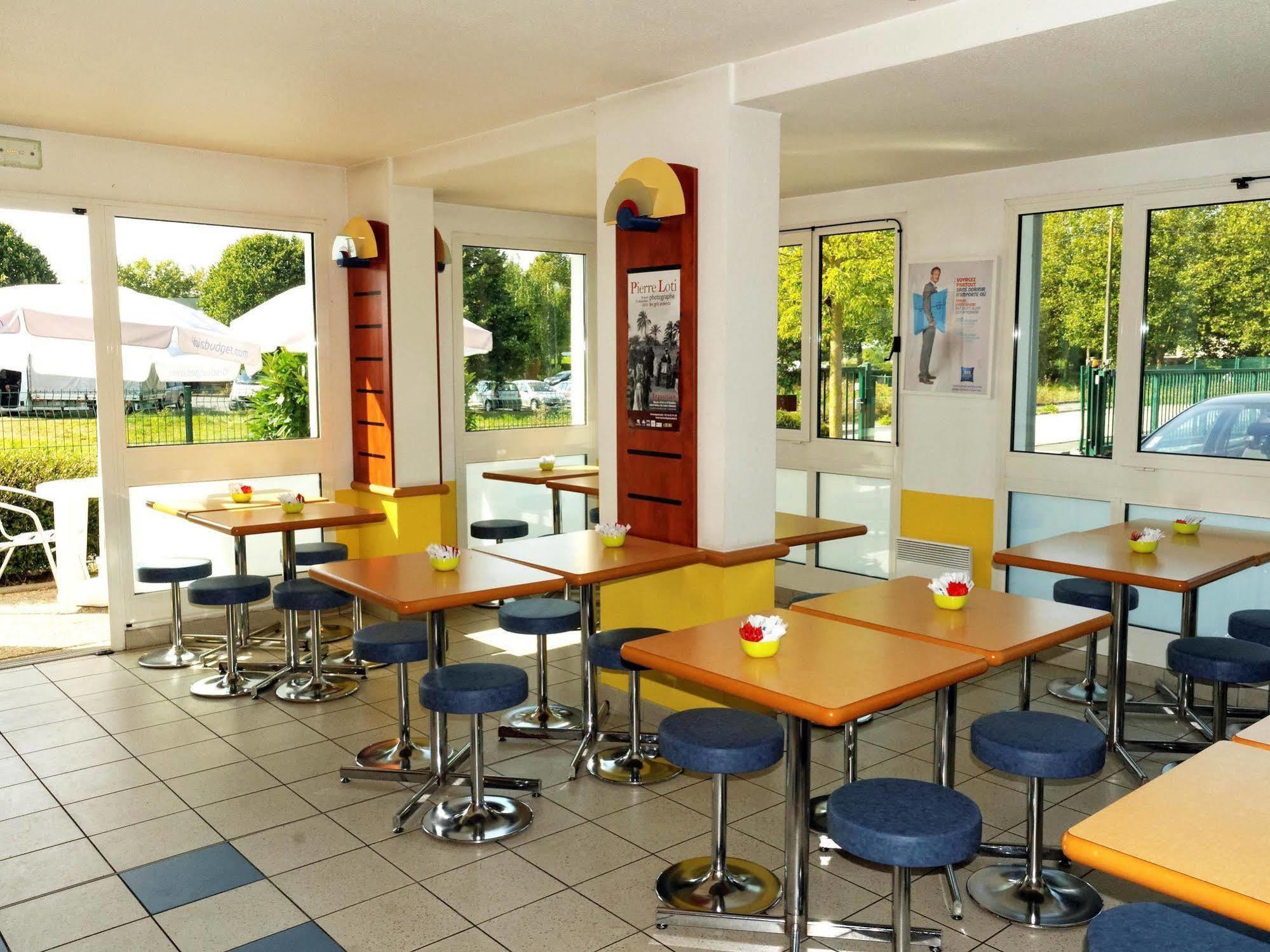 Ibis Budget Rochefort المظهر الخارجي الصورة