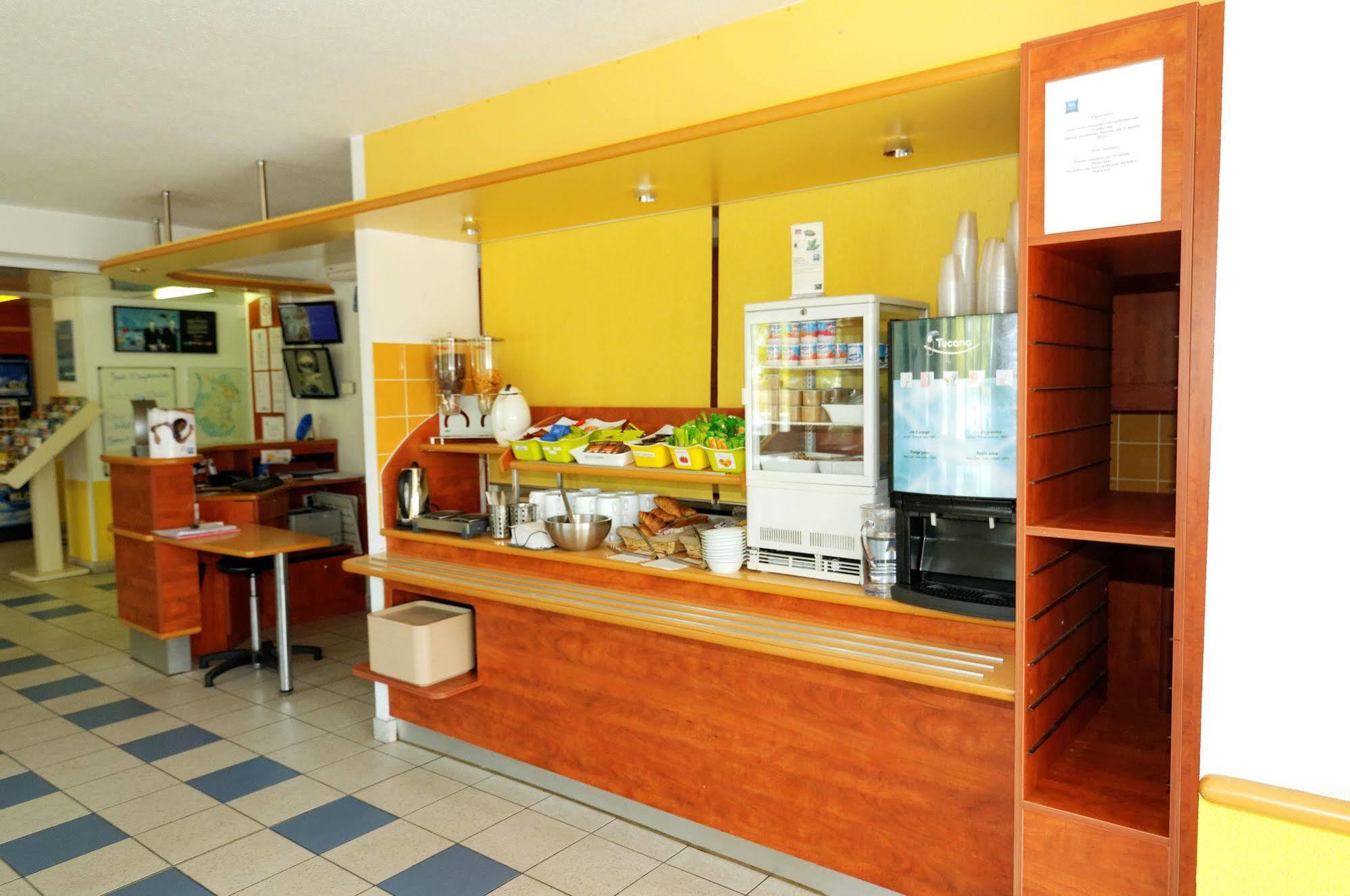 Ibis Budget Rochefort المظهر الخارجي الصورة