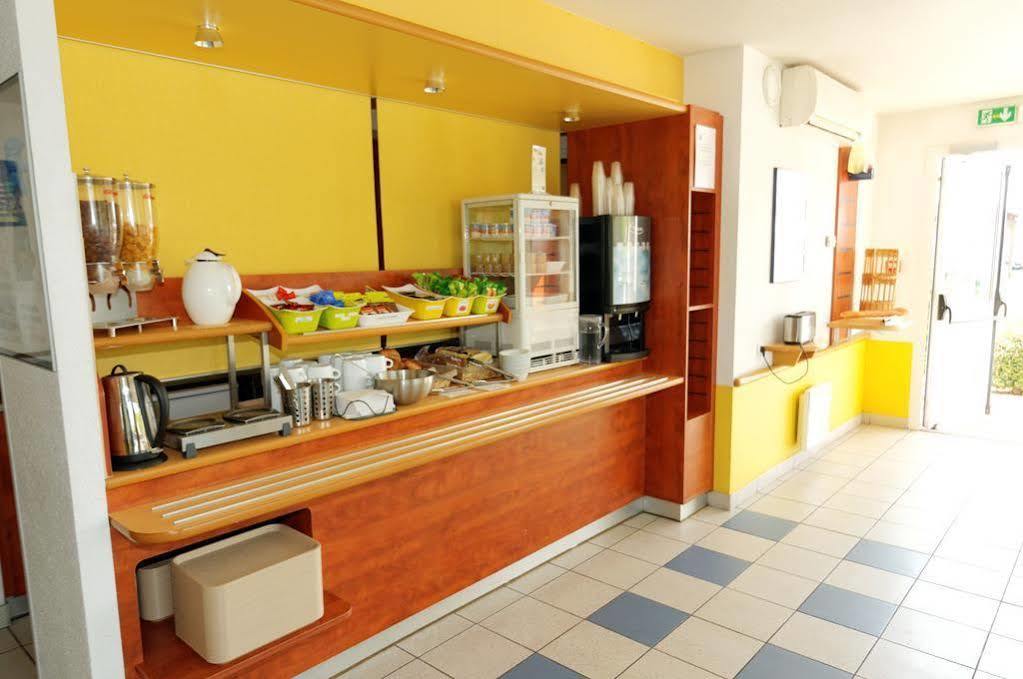 Ibis Budget Rochefort المظهر الخارجي الصورة