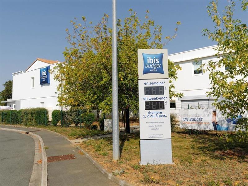 Ibis Budget Rochefort المظهر الخارجي الصورة